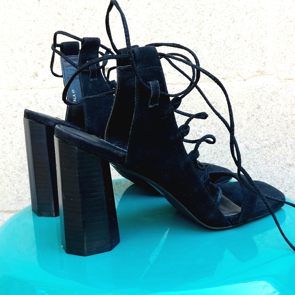 Senso black suede octagonal-heeled laced gladiatior sandal, EU41, NWT - Picture 8 of 16